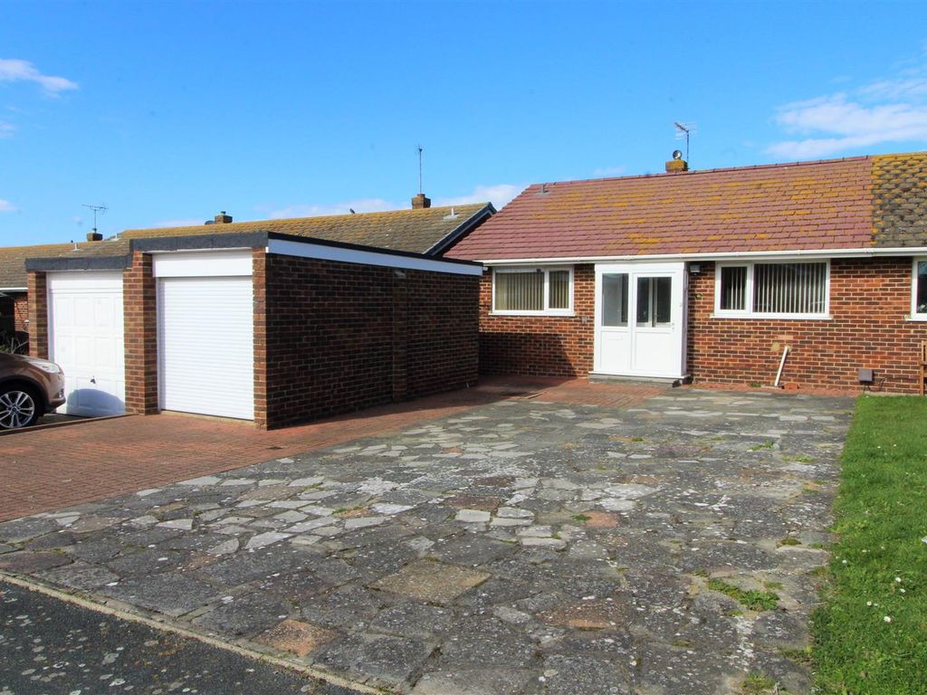 2 bed semidetached bungalow for sale in Harbledown Gardens