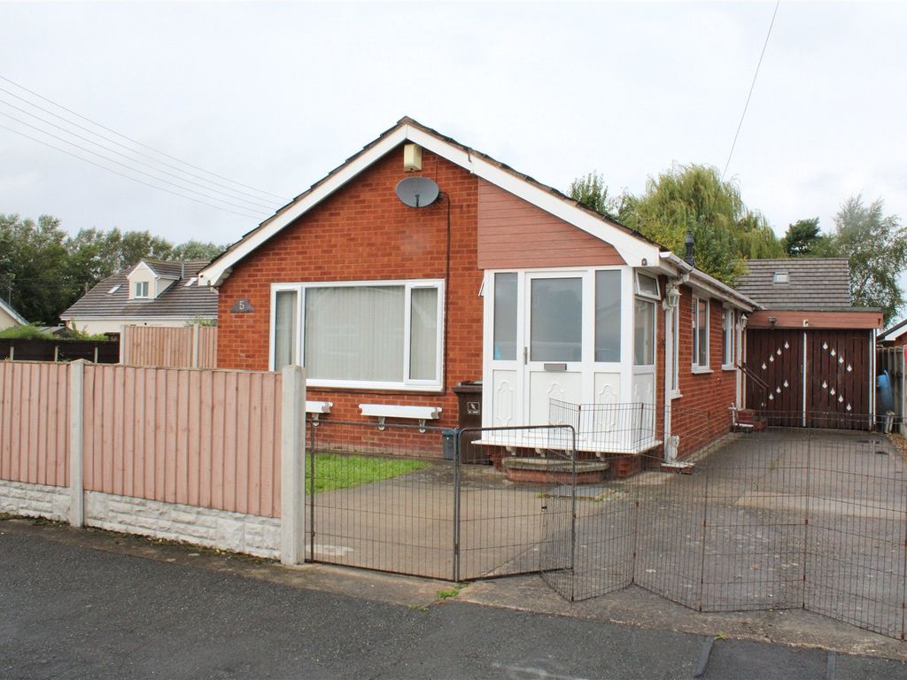 3 bed bungalow for sale in Denbigh Circle, Kinmel Bay, Rhyl, Conwy LL18