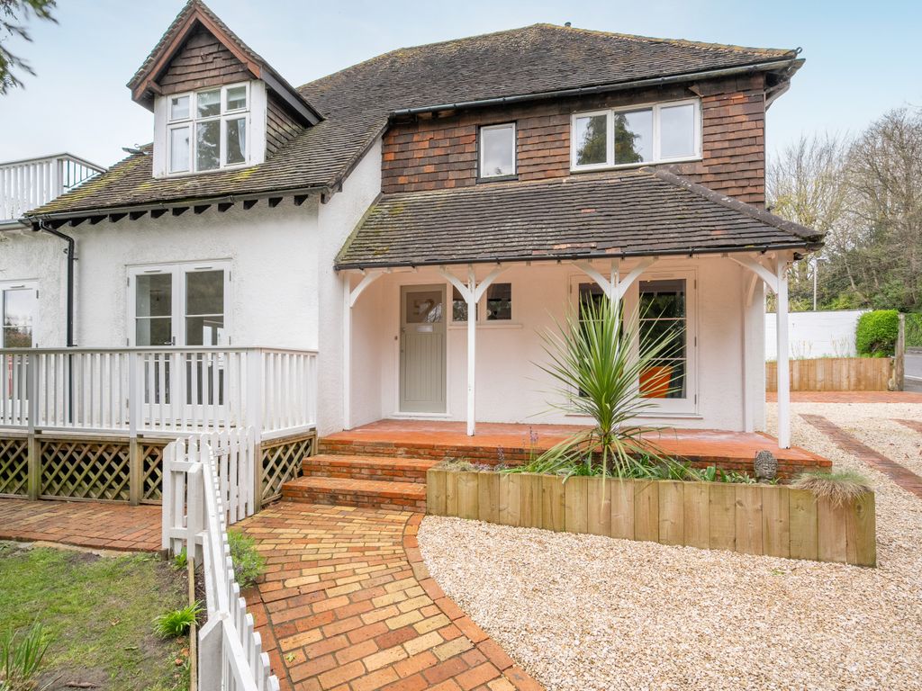 4 bed detached house for sale in Rectory Avenue, High HP13, £