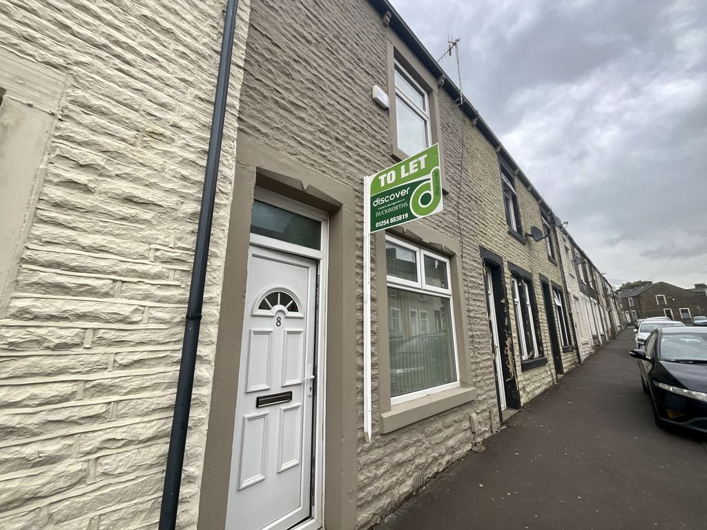 2 bed terraced house to rent in Waterbarn Street, Burnley BB10, £495