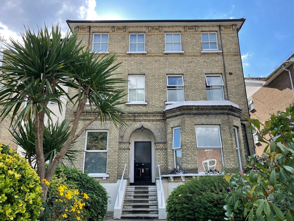 1 bed flat for sale in Parklands, Berrylands, Surbiton KT5, £275,000