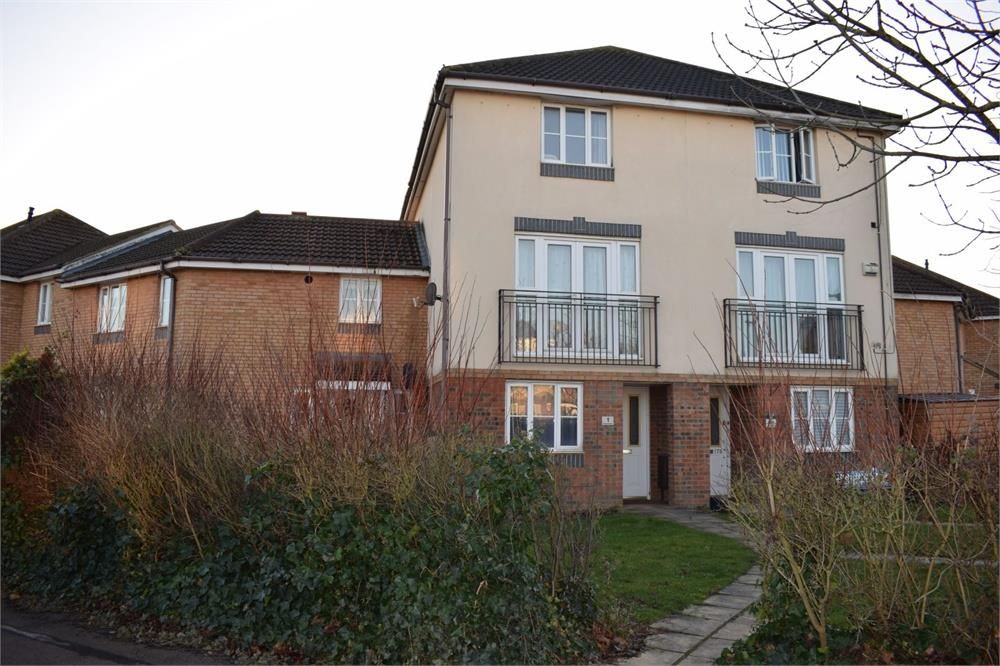 4 bed semidetached house to rent in Parkminster, Monkston, Milton