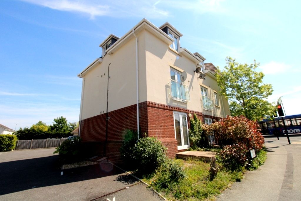 2 bed flat to rent in Ringwood Road, Poole BH14 Zoopla