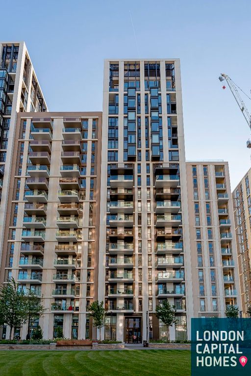 2 bed flat to rent in Fountain Park Way, London W12 Zoopla