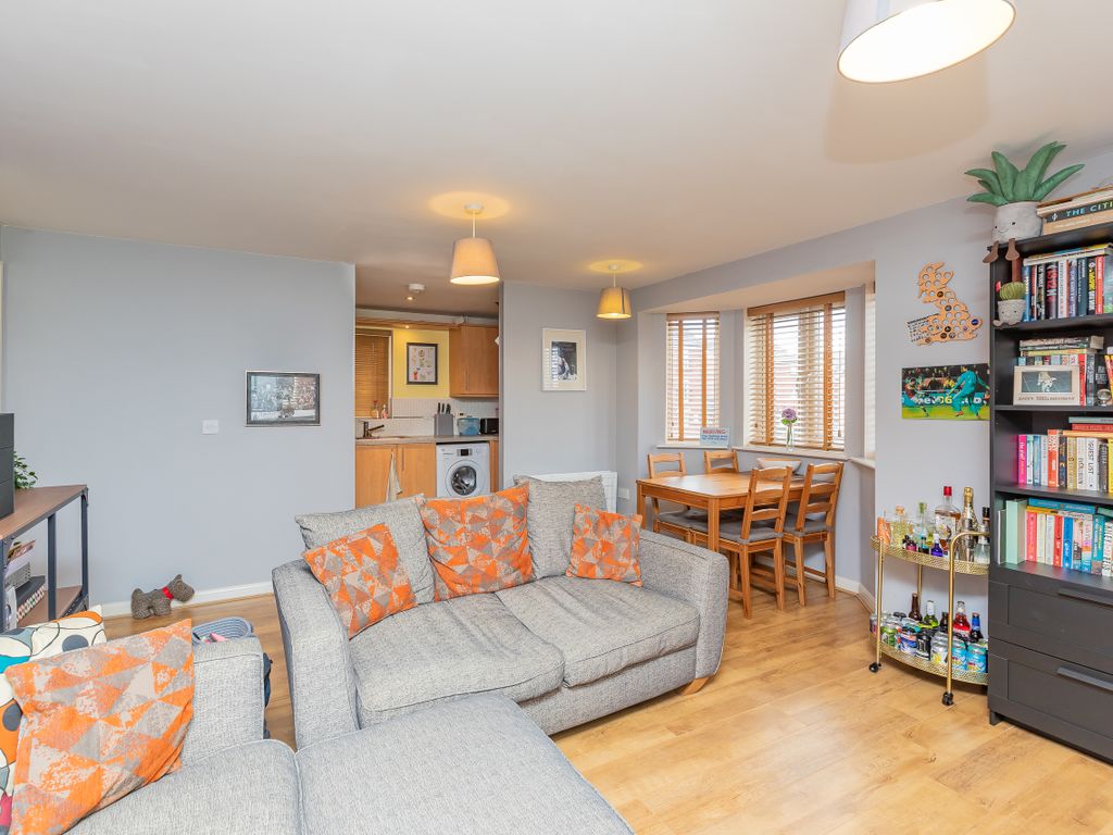 2 bed flat for sale in Amis Walk, Horfield, Bristol BS7 Zoopla