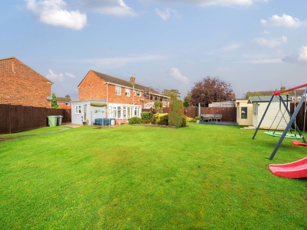 3 bed semidetached house for sale in Queensway, Grantham NG31, £