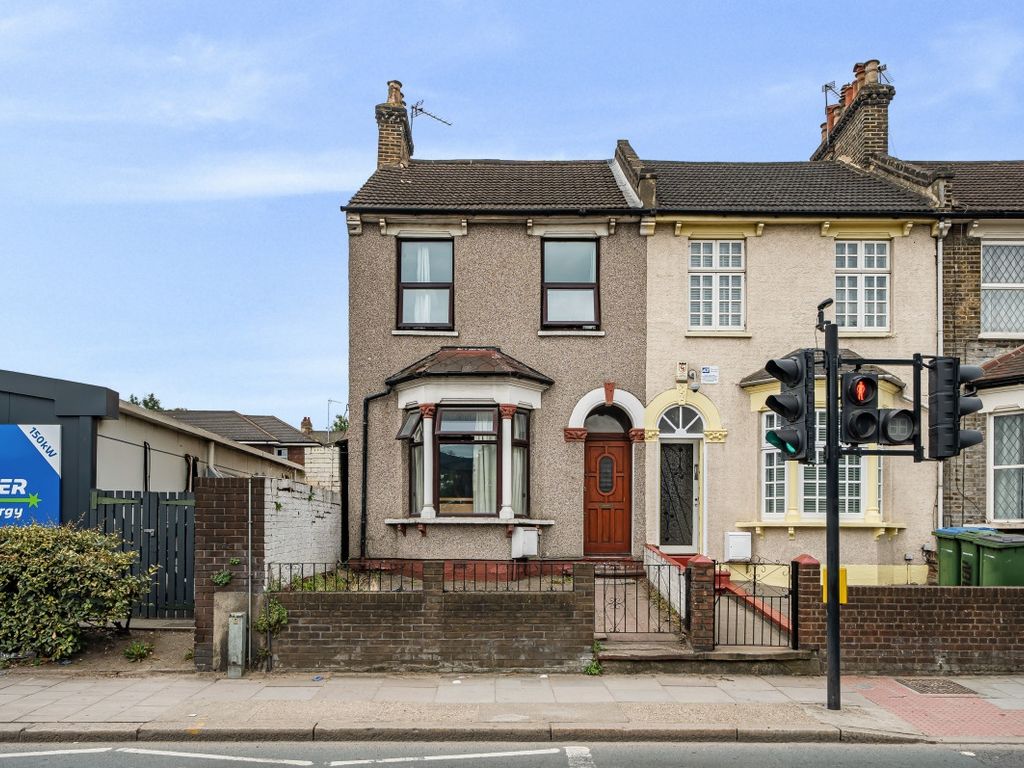 3 bed end terrace house for sale in Woolwich Road, London SE7 Zoopla
