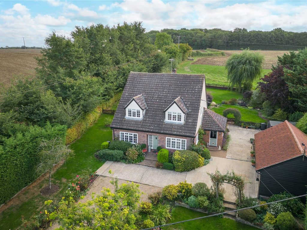 4 bed detached house for sale in Broad Green, Steeple Bumpstead, Nr
