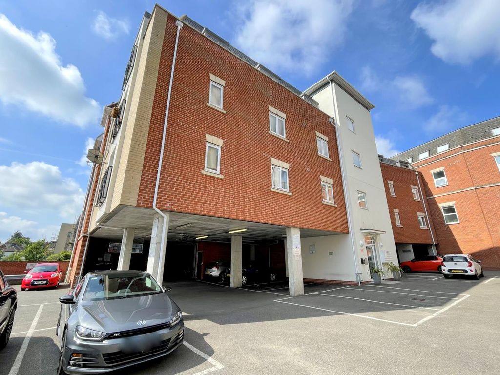 2 bed flat for sale in Priory Court, Crouch Street, Colchester CO3 Zoopla
