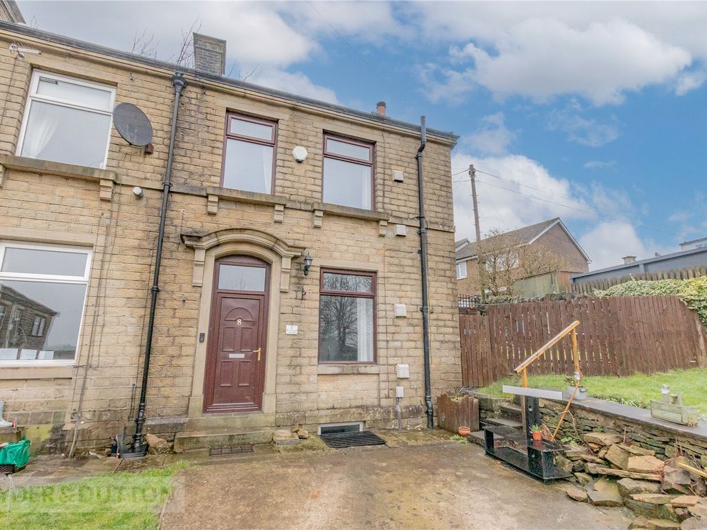 2 bed terraced house for sale in Oxleys Square, Mount, Huddersfield