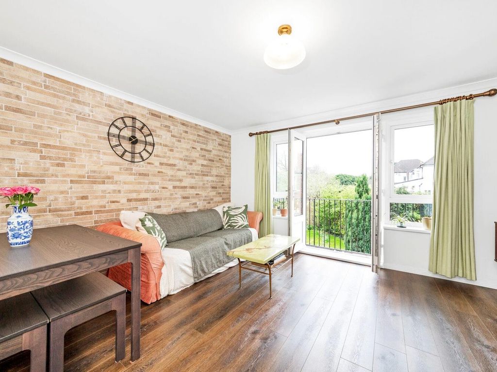 2 bed for sale in Westwood Hill, Sydenham, London SE26, £