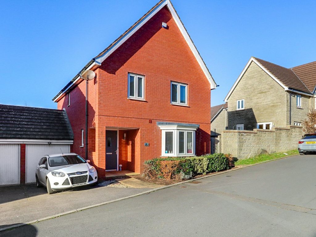 4 bed detached house for sale in Sneyd Wood Road, Cinderford