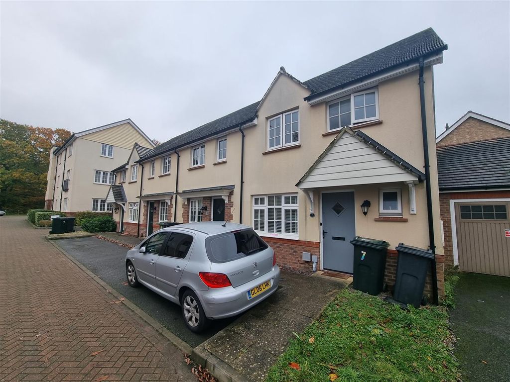 3 bed property to rent in St. Catherines Road, Maidstone ME15, £1,500