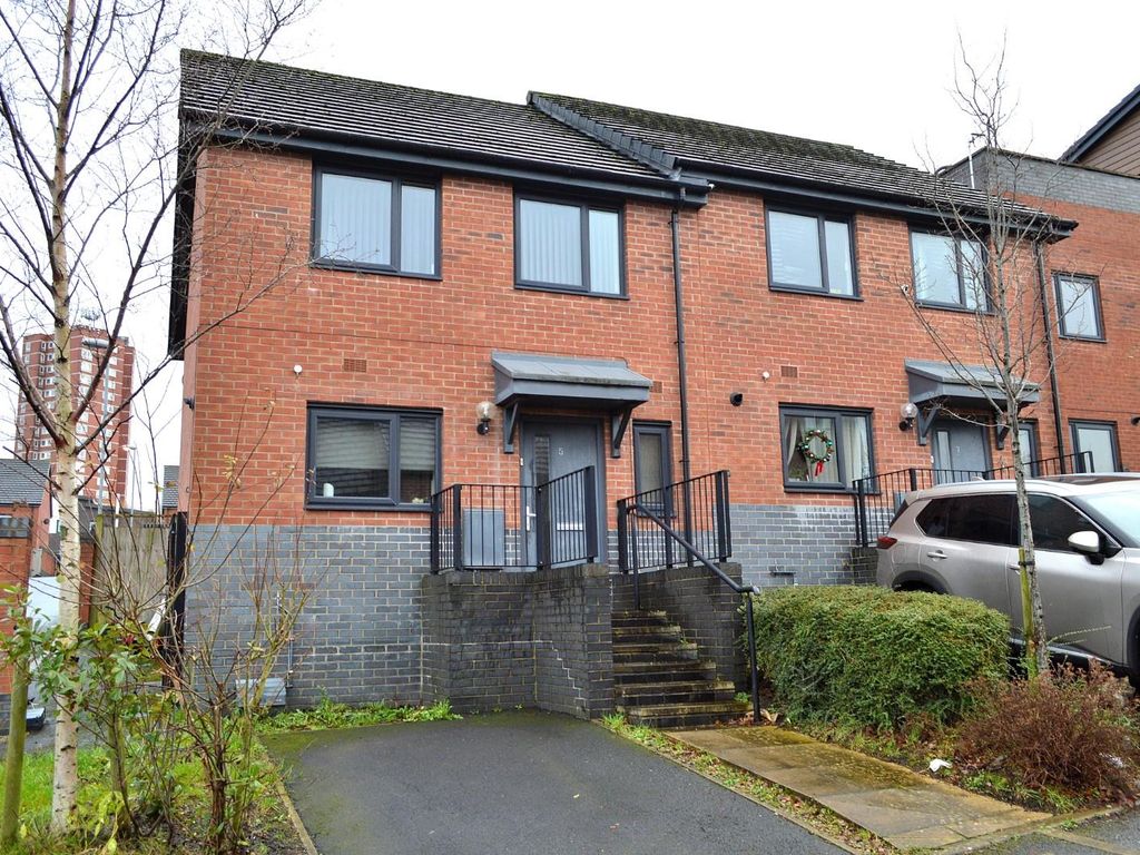 2 bed semidetached house for sale in Alfred Court, Oldham OL9, £