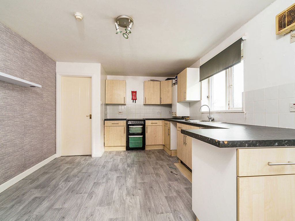 2 bed flat to rent in Devonport Road, Plymouth PL3 Zoopla