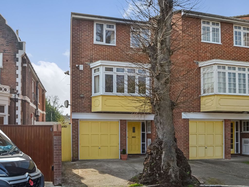 4 bed town house for sale in Nelson Road, Southsea PO5 Zoopla