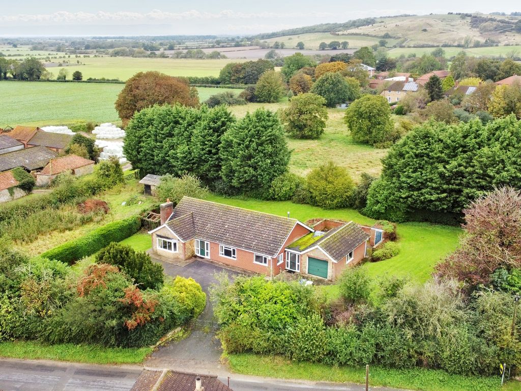 3 bed detached bungalow for sale in Walesby, Market Rasen LN8, £250,000