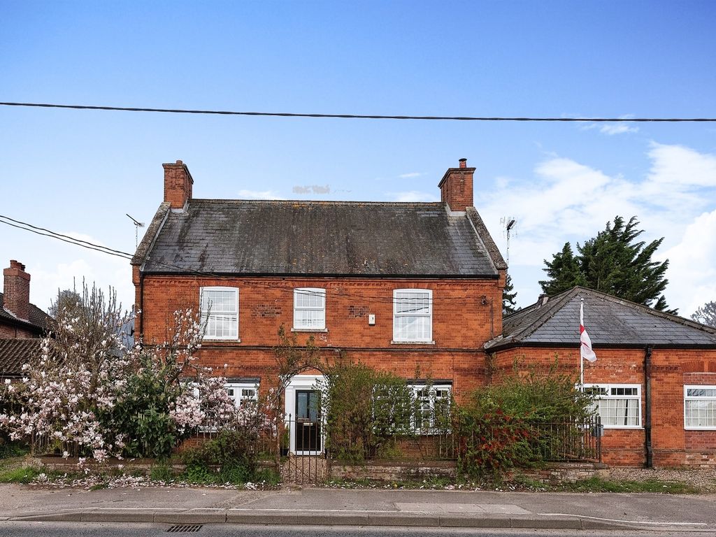 5 bed detached house for sale in Stoke Road, Methwold, Thetford IP26