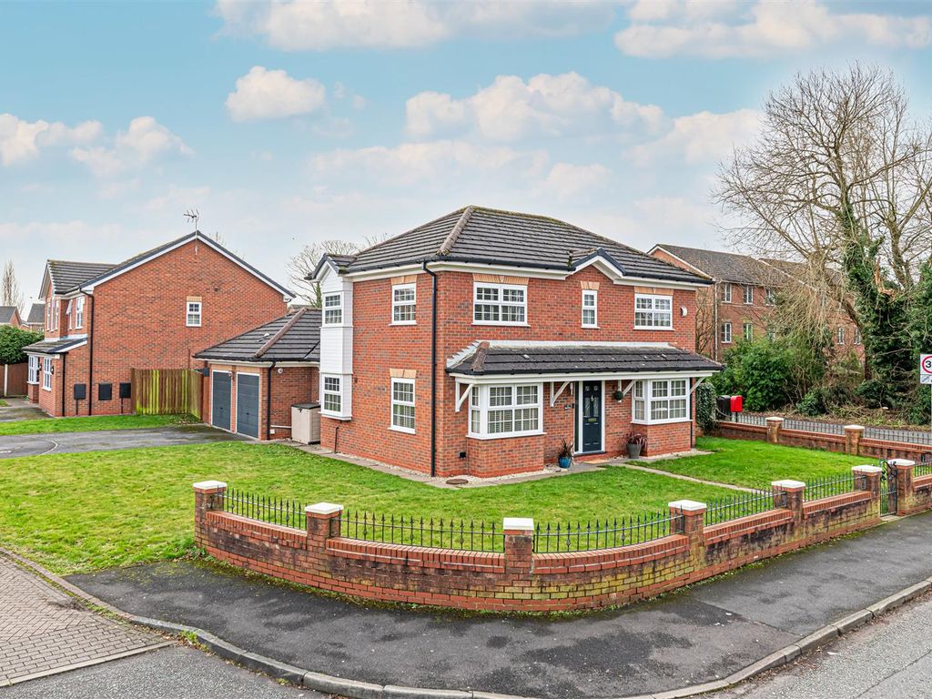 4 bed detached house for sale in Hunt Close, Great Sankey, Warrington