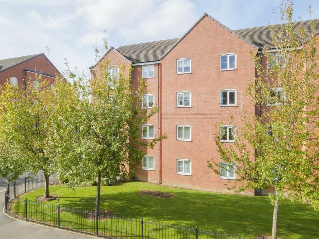 2 bed flat for sale in Chapman Road, Thornbury, Bradford BD3, £105,950