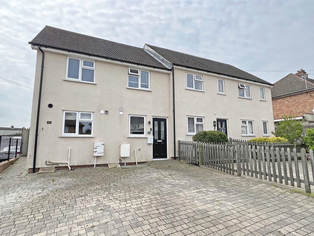 2 bed terraced house for sale in Challis Lane, Braintree CM7 Zoopla