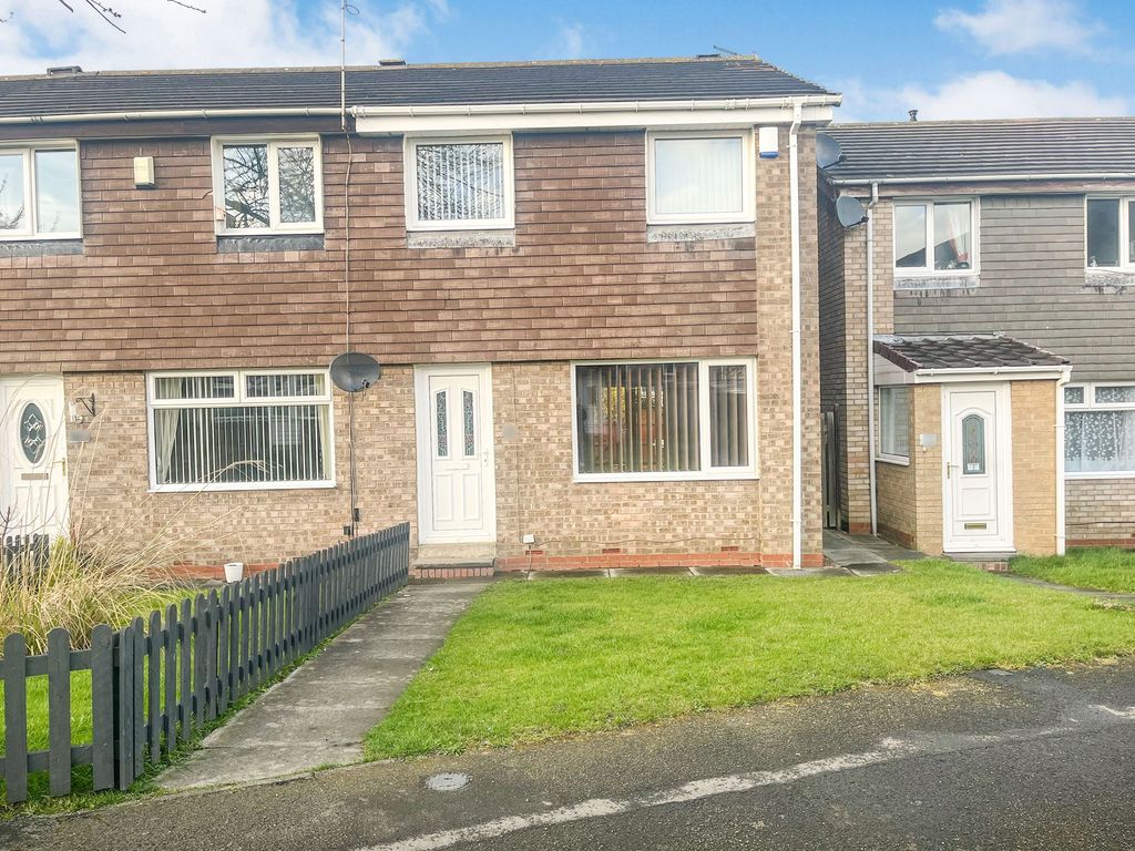 3 bed terraced house for sale in Oulton Close, Cramlington NE23 Zoopla