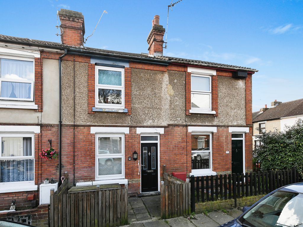 2 bed terraced house for sale in Lisle Road, Colchester CO2 Zoopla