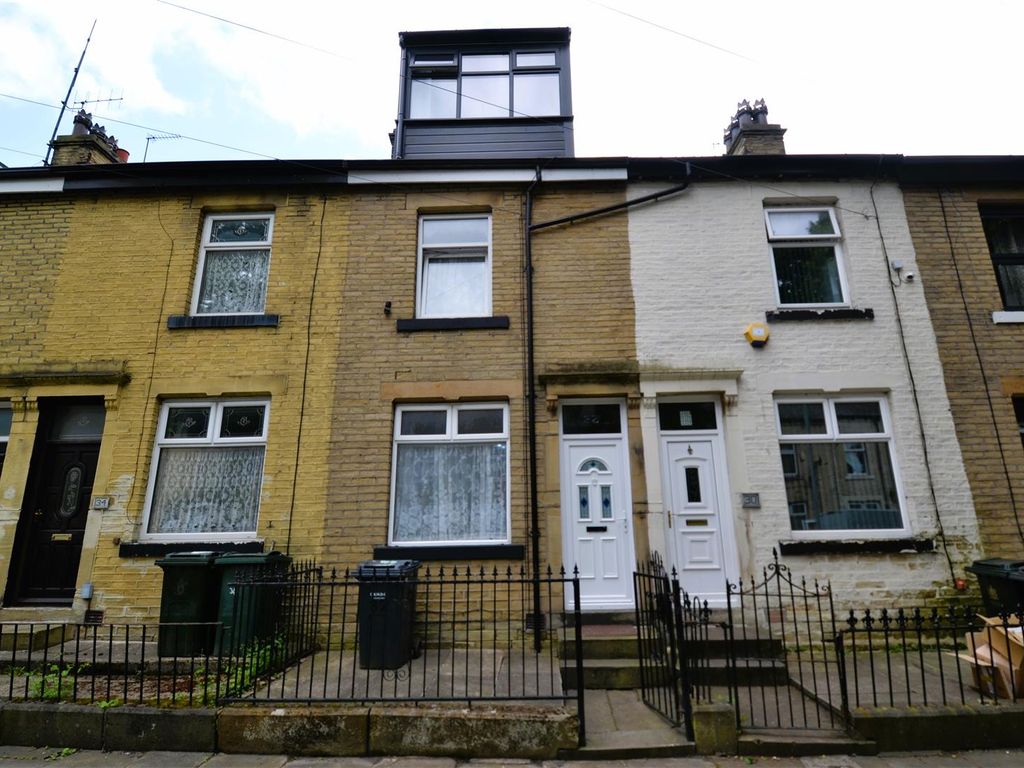 4 bed terraced house for sale in Lytton Road, Girlington, Bradford BD8
