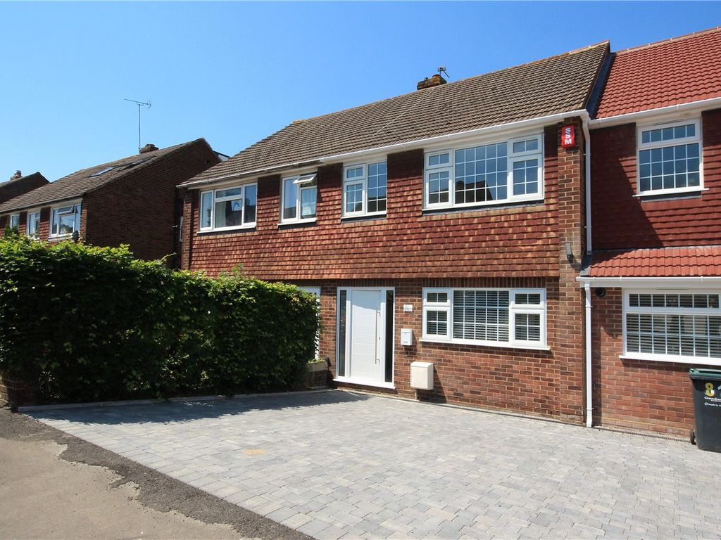 4 bed semidetached house to rent in Ediva Road, Meopham, Gravesend