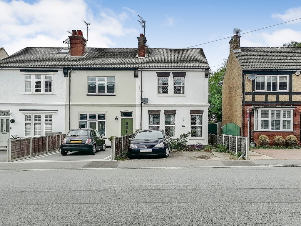 3 bed end terrace house for sale in High Street, Northwood HA6, £