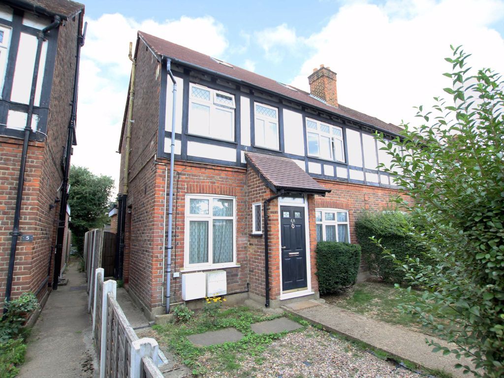 1 bed flat to rent in Wellington Gardens, Twickenham TW2 Zoopla