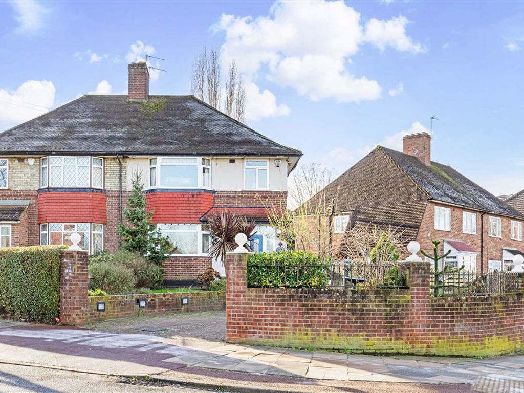 3 bed semidetached house for sale in Horncastle Road, London SE12 Zoopla