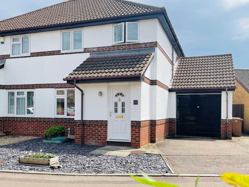 3 bed semidetached house for sale in Arndale Beck, Didcot OX11 Zoopla