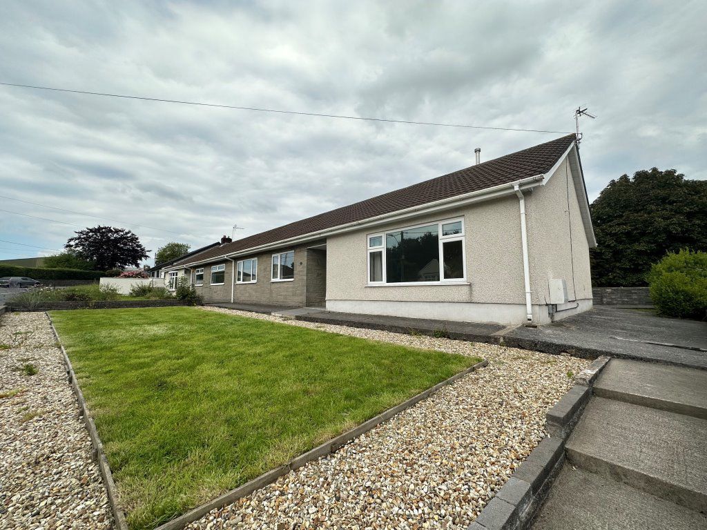 3 bed bungalow to rent in Blackmill Road, Bryncethin, Bridgend CF32, £