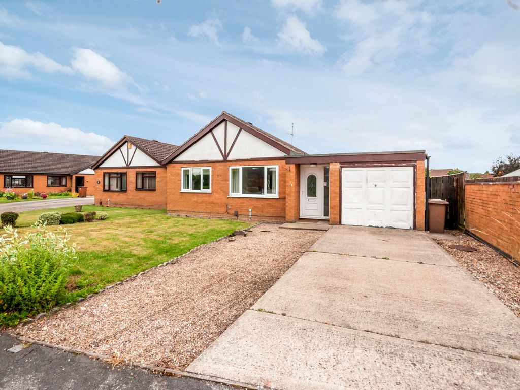 3 bed detached bungalow to rent in Windsor Park Close, North Hykeham