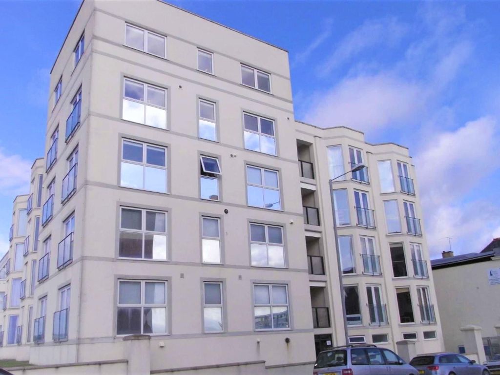 2 bed flat for sale in West End Parade, Pwllheli LL53 Zoopla