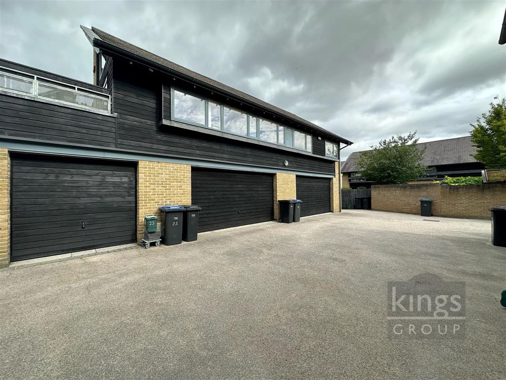 2 bed detached house for sale in Alexandra Road, Newhall, Harlow CM17