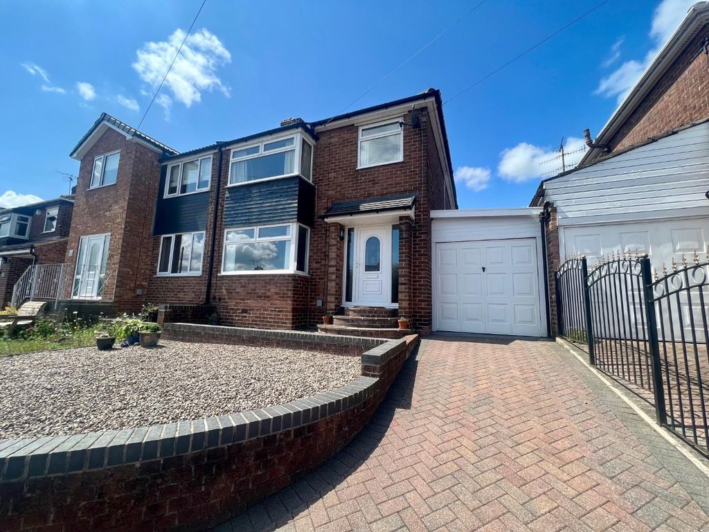 3 bed semidetached house for sale in Vicarage Road, Grenoside