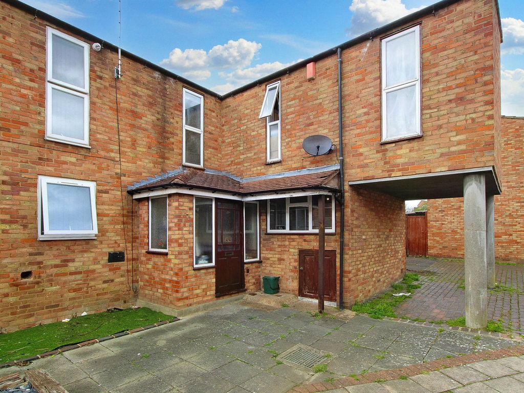 3 bed end terrace house for sale in Beeston Courts, Basildon SS15 Zoopla