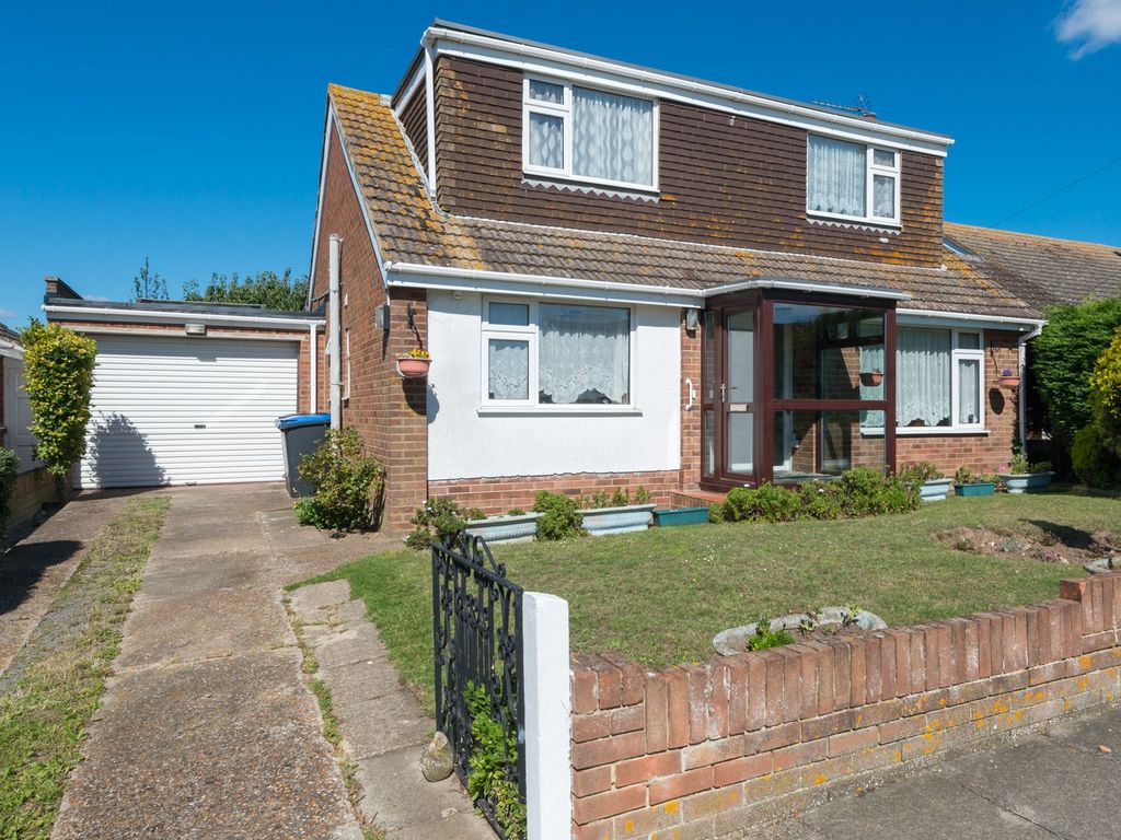 4 bed detached house for sale in Coniston Avenue, Ramsgate CT11, £400,000 Zoopla