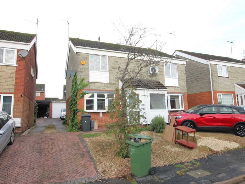 3 bed semidetached house for sale in Mallory Drive, Kidderminster DY11