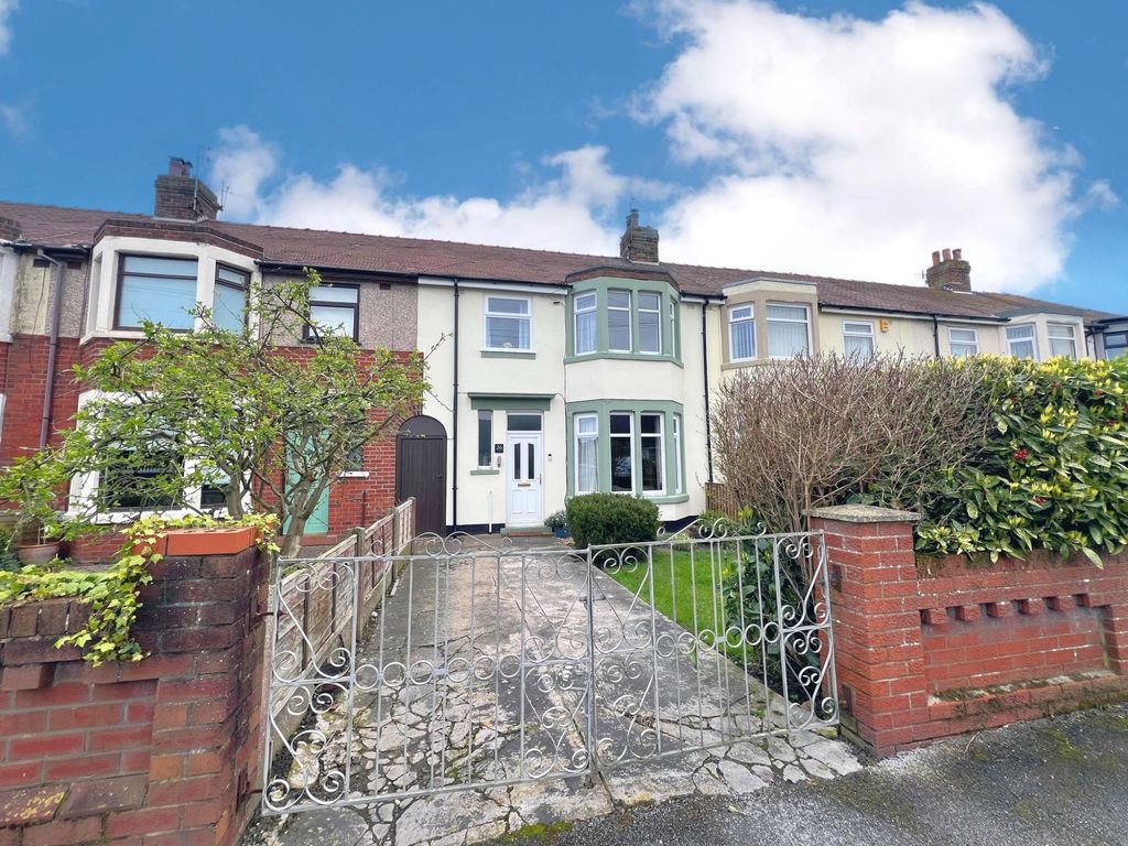 3 bed terraced house for sale in Kenilworth Avenue, Fleetwood FY7, £149,950 Zoopla