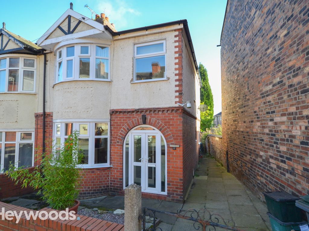 3 bed semidetached house for sale in Lynam Street, Penkhull, Stoke On