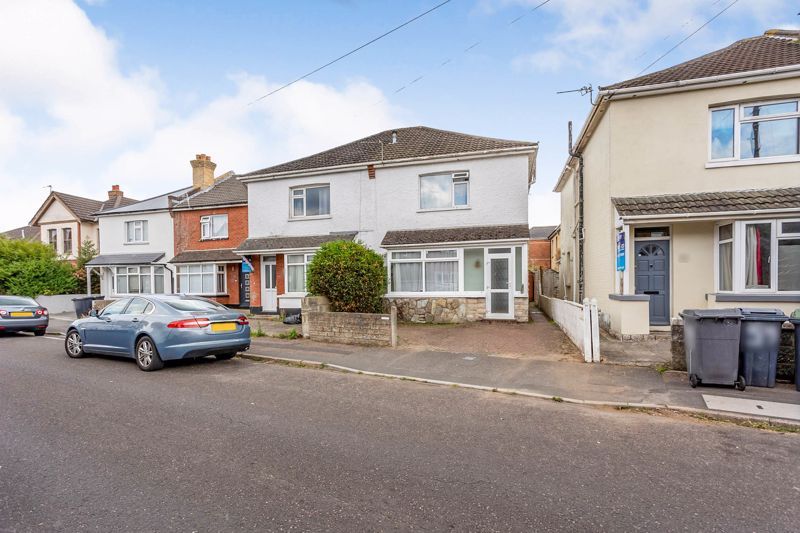 4 bed semidetached house for sale in Cardigan Road, Winton