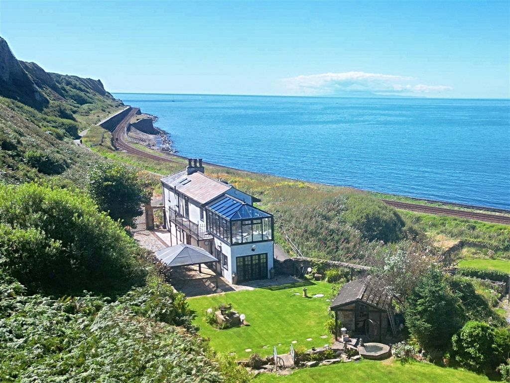 3 bed detached house for sale in The Whitehouse, Bank Yard Road