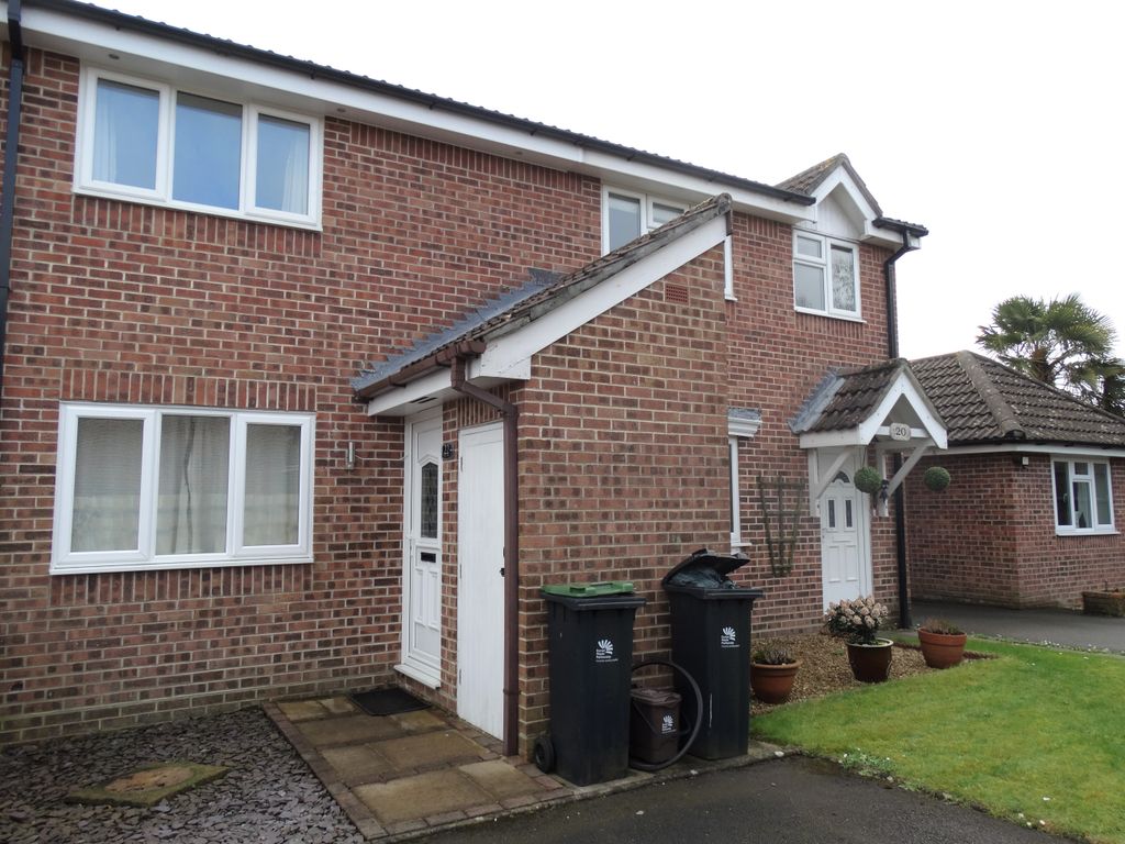 2 bed terraced house to rent in Pauls Way, Crossways DT2, £1,100 pcm