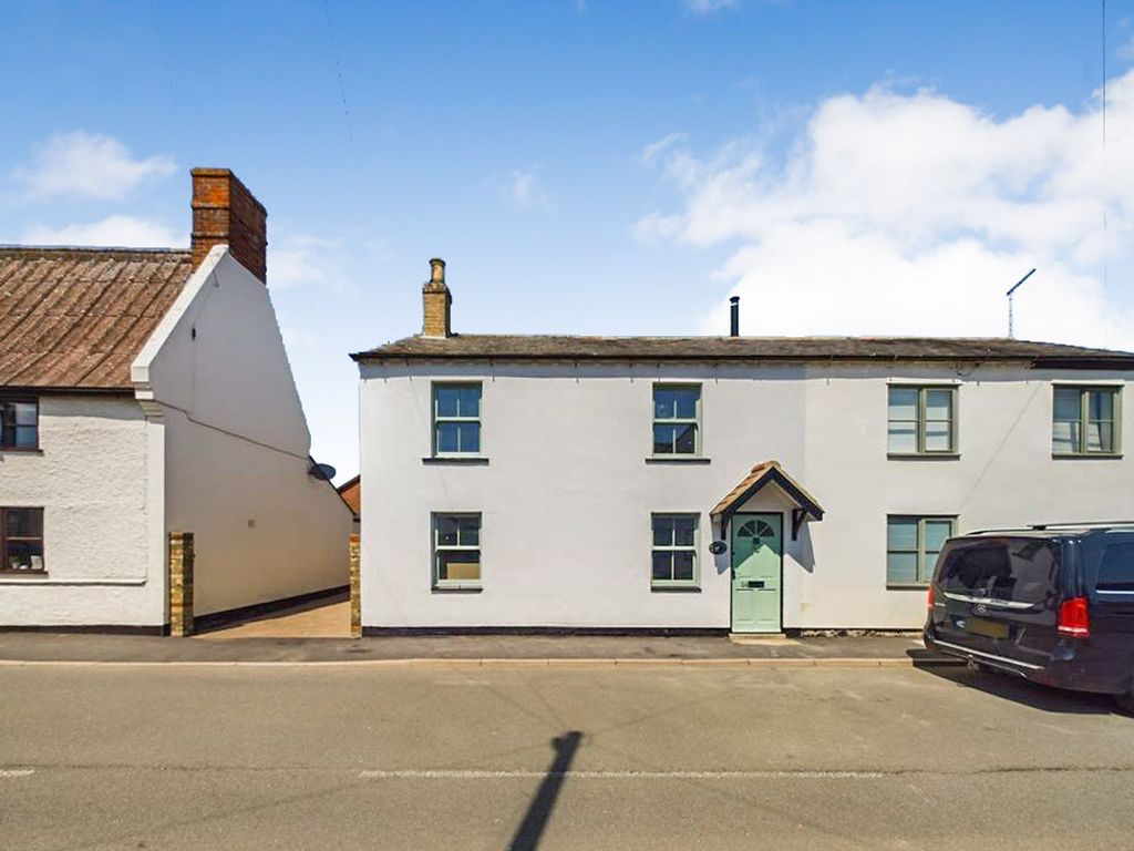 3 bed semidetached house for sale in Mill Road, Buckden