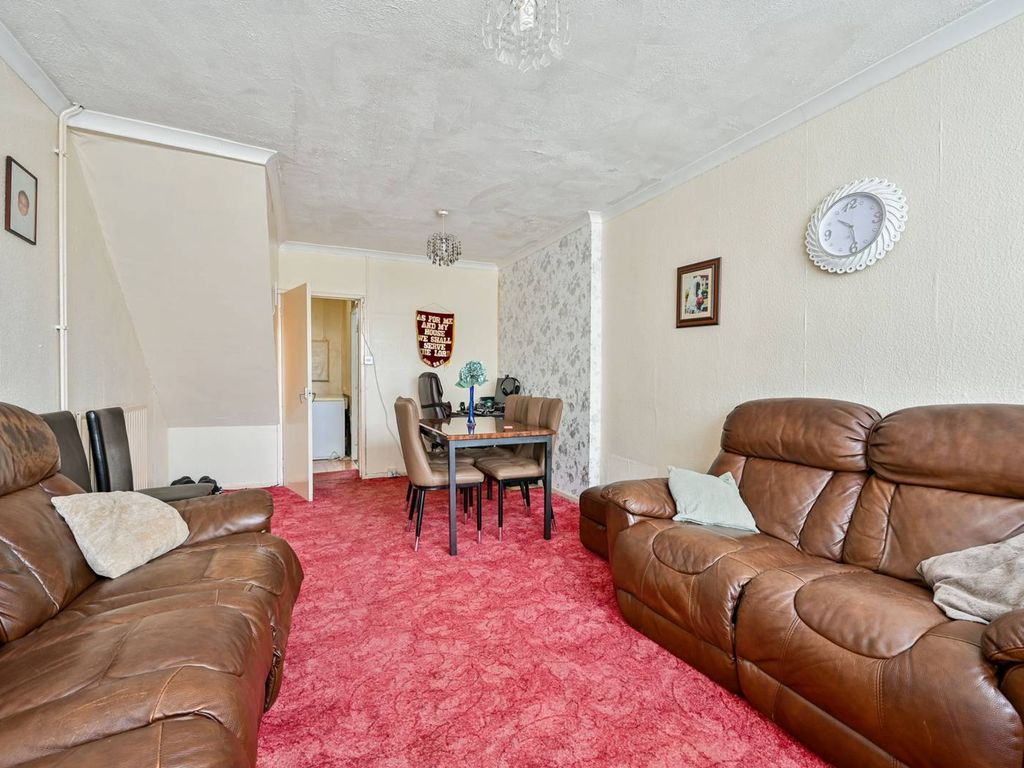 2 bed flat for sale in Wollaston Close, Elephant And Castle, London SE1