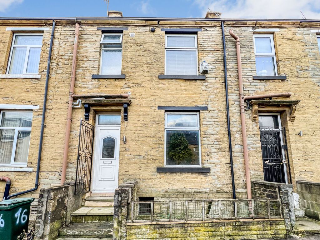 2 bed terraced house for sale in Oaks Fold, Bradford BD5, £45,000 Zoopla