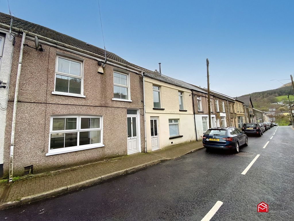 4 bed terraced house for sale in Commercial Street, Nantymoel, Bridgend